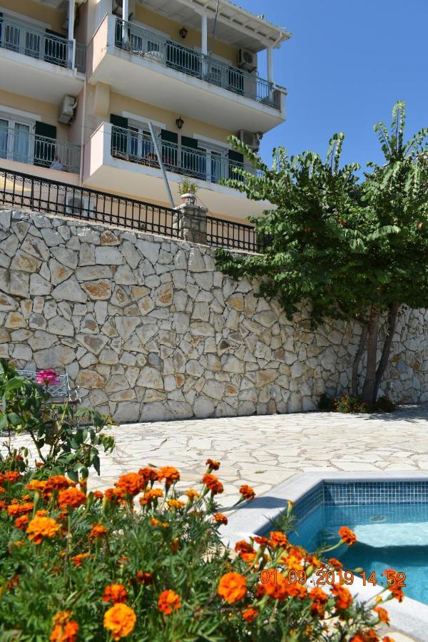 Estate Dafnopanagia Villa Magda Asprogerakata 外观 照片