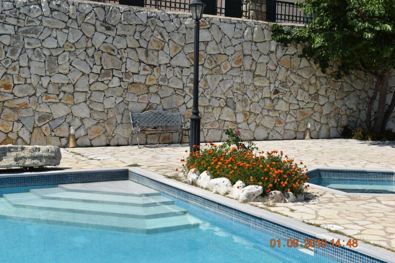 Estate Dafnopanagia Villa Magda Asprogerakata 外观 照片