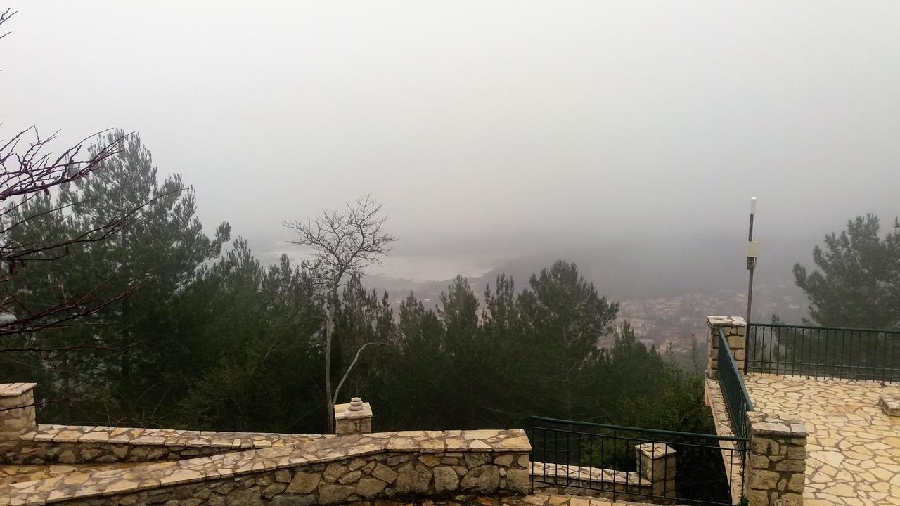 Estate Dafnopanagia Villa Magda Asprogerakata 外观 照片