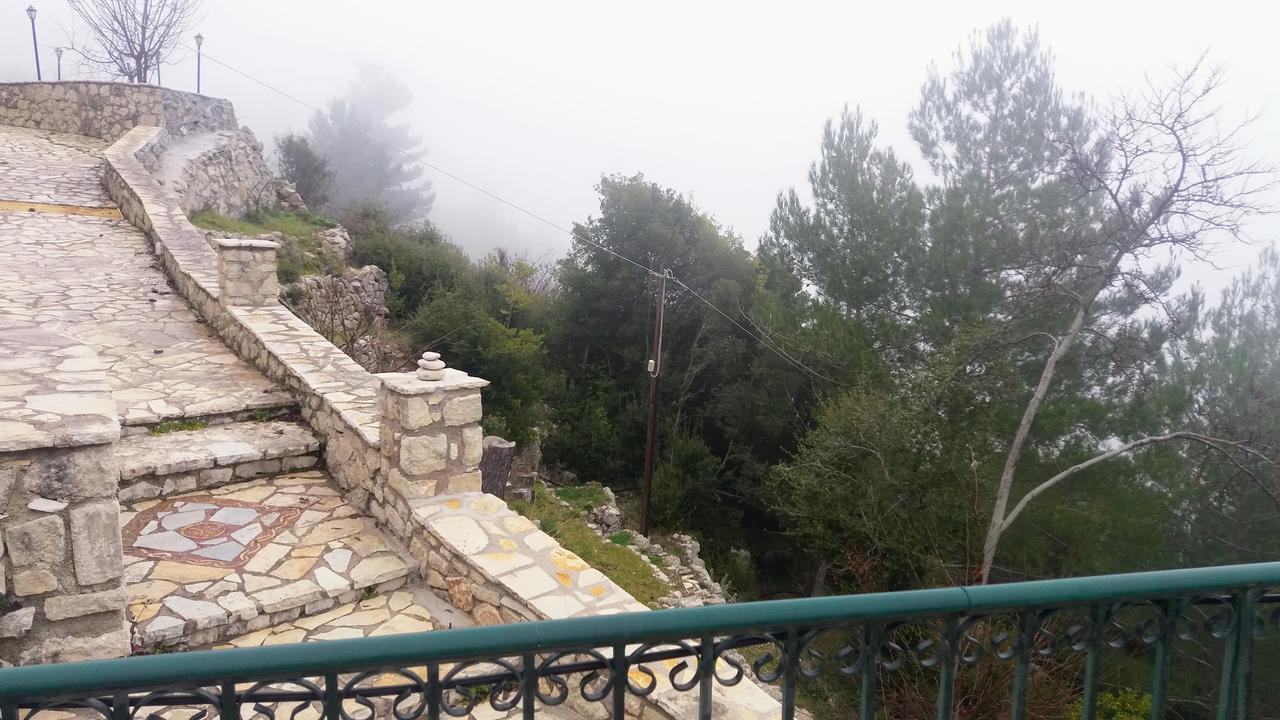 Estate Dafnopanagia Villa Magda Asprogerakata 外观 照片